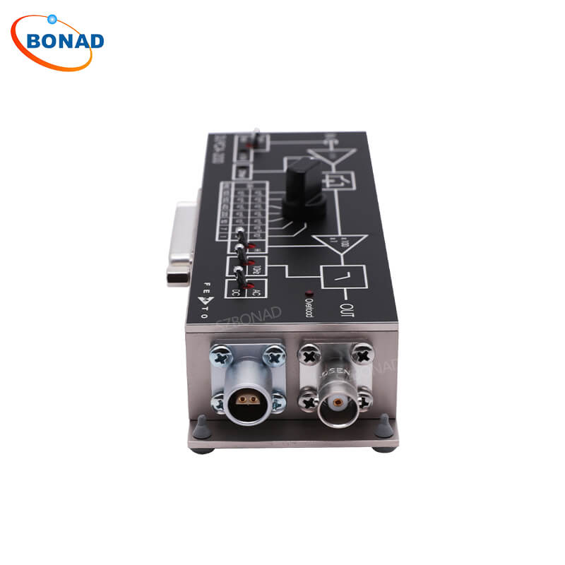 DLPCA-200可(ke)變(bian)增益(yi)電流放大器